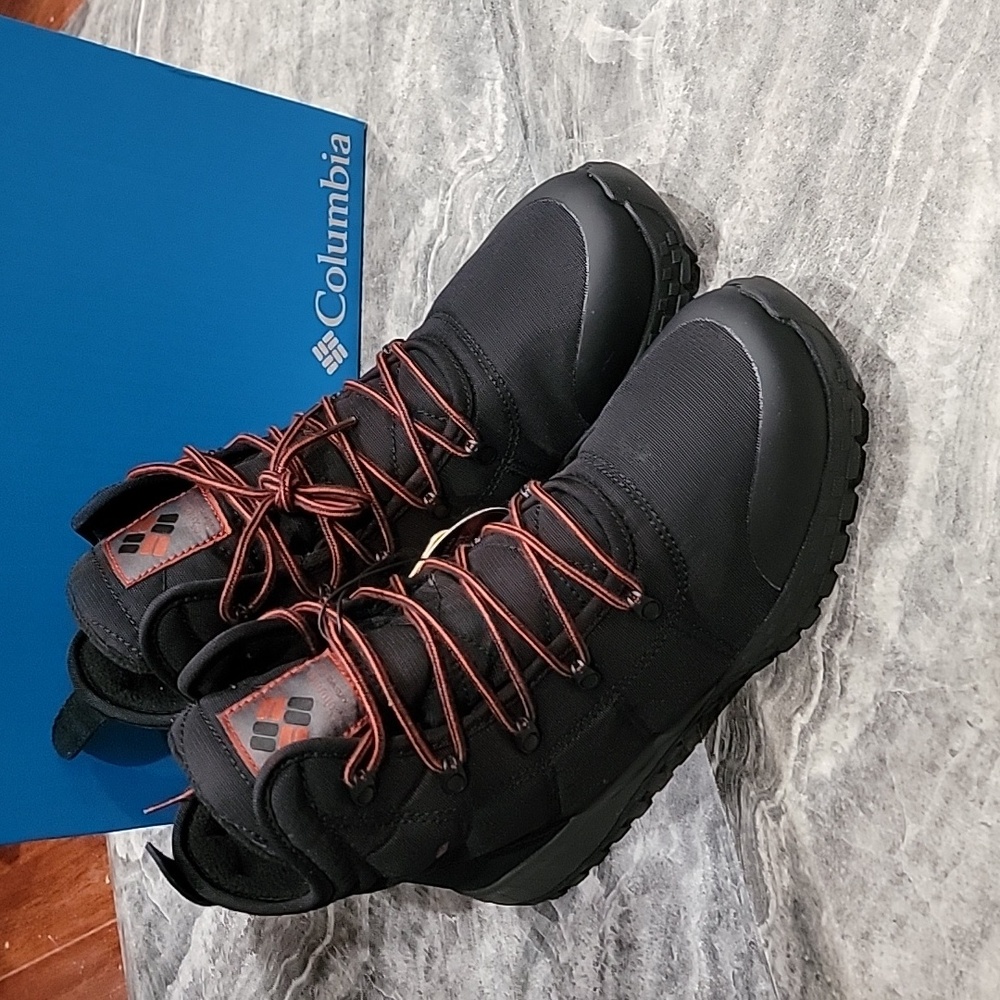 NWT Men's Columbia waterproof Fairbanks boots